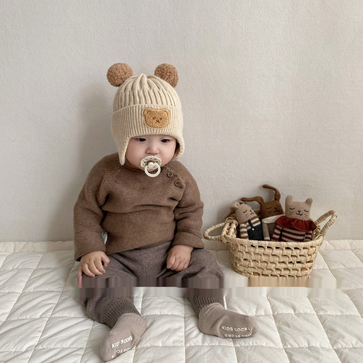 WinnyBabi™ BearHug Pom-Pom Winter Hat